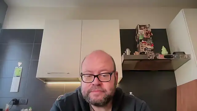 theitalianbear online show from March 17, 2026, 6:27 am