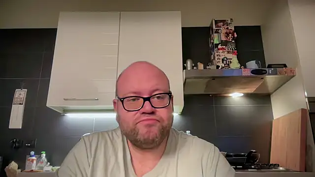 theitalianbear online show from February 12, 2025, 10:59 pm