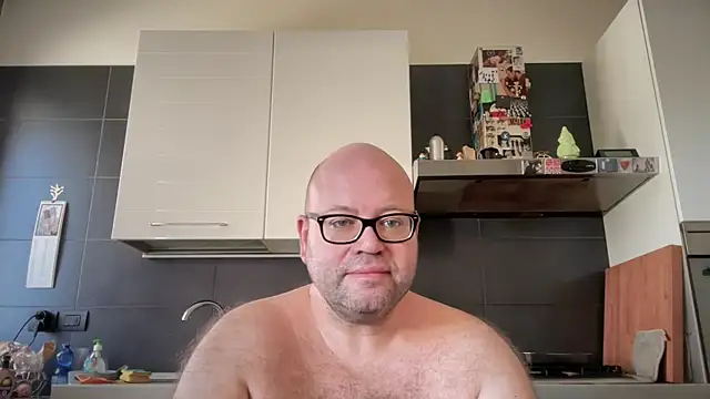 theitalianbear online show from September 26, 2025, 9:38 am