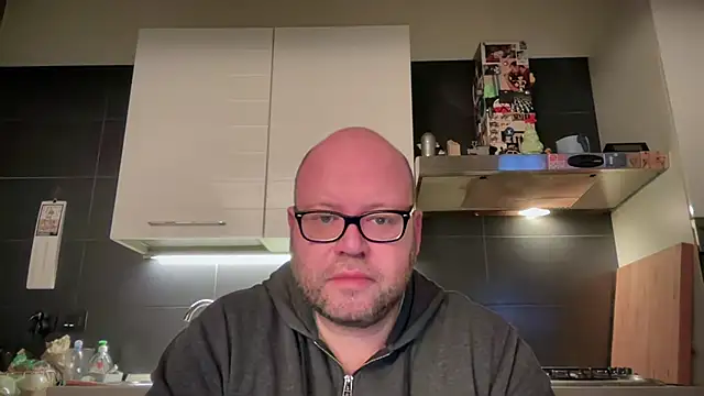 theitalianbear online show from February 11, 2025, 7:16 pm