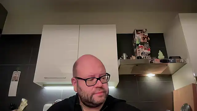 theitalianbear online show from October 9, 2025, 1:28 am