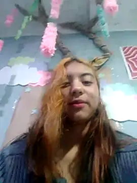 Snapshot of flor_bonita325 chatting on August 3, 2026, 6:43 am flor bonita325 online show from August 3, 2026, 6:43 am
