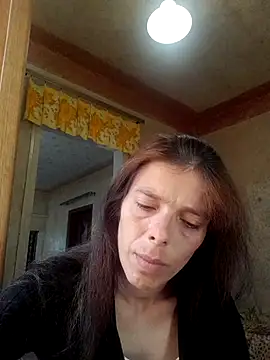 AnnaKissXX online show from July 28, 2026, 1:32 pm