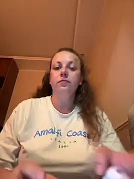 LusiDeam online show from August 1, 2026, 9:02 pm