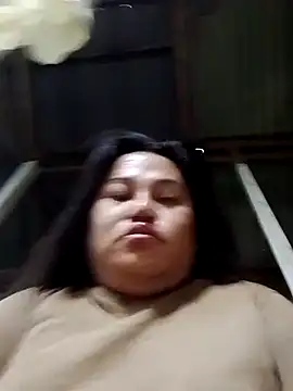 Snapshot of Andrea0414 chatting on October 3, 2025, 9:27 pm Andrea0414 online show from October 3, 2025, 9:27 pm