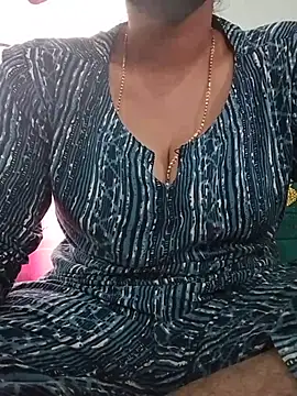 Snapshot of vaishnavi-telugu06 chatting on August 5, 2026, 3:55 am vaishnavi-telugu06 online show from August 5, 2026, 3:55 am