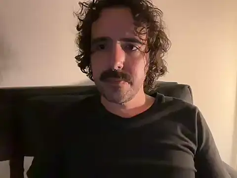 Lorenzvael online show from July 31, 2026, 8:17 pm