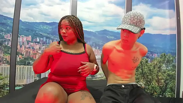 SadieAndAxel online show from July 31, 2026, 9:01 pm