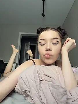 Victoria BabyGirl online show from August 4, 2026, 2:54 pm
