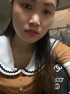 Snapshot of Dovia-sy chatting on August 3, 2026, 9:04 am Dovia-sy online show from August 3, 2026, 9:04 am