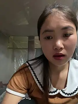 Snapshot of Dovia-sy chatting on August 3, 2026, 1:57 am Dovia-sy online show from August 3, 2026, 1:57 am
