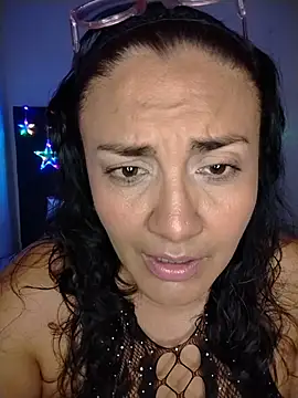 Scarlett  Ray   online show from August 5, 2026, 3:17 pm