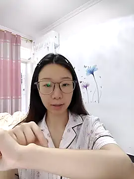 Alexis-235 online show from August 7, 2026, 5:24 am