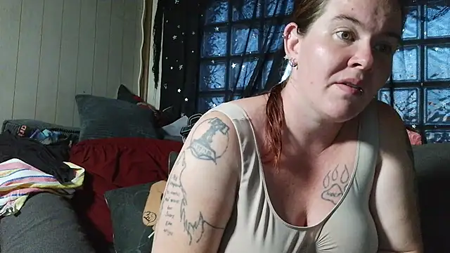 HeisesRotkaeppchen online show from August 4, 2026, 6:56 pm