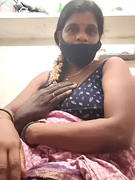 kumuthaqueen online show from August 4, 2026, 4:22 pm