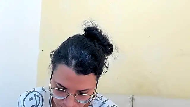 MARILYN GARCIA online show from March 31, 2026, 5:59 pm