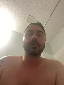 Snapshot of Hertreat chatting on August 9, 2026, 9:54 pm Hertreat online show from August 9, 2026, 9:54 pm