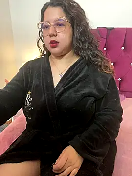 Snapshot of shara_ chatting on October 29, 2025, 4:17 pm shara  online show from October 29, 2025, 4:17 pm