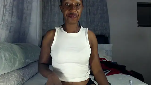 leanna23 online show from April 7, 2026, 1:40 am