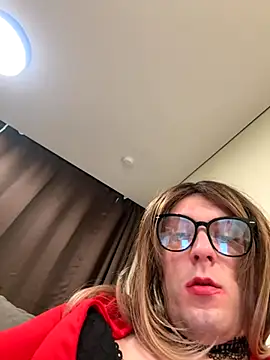 EvaFem online show from October 4, 2025, 8:38 am