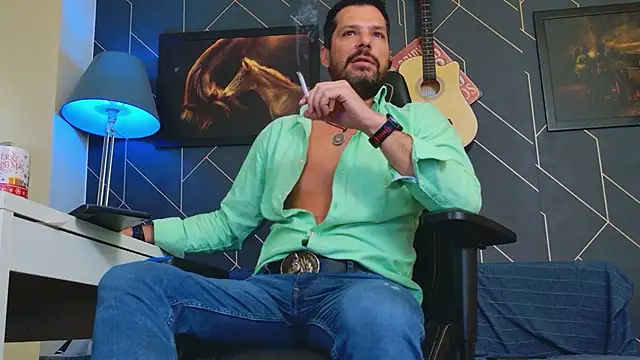 Snapshot of ChrisKox chatting on September 17, 2025, 6:37 am ChrisKox online show from September 17, 2025, 6:37 am