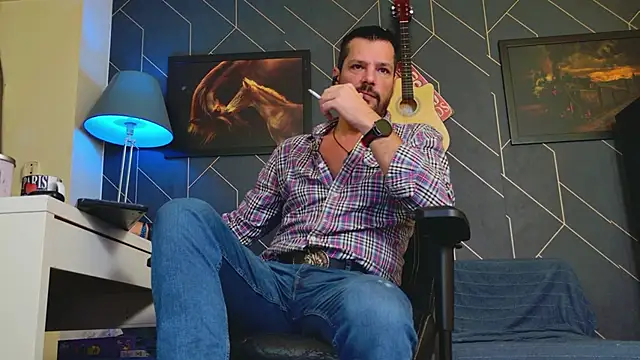 Snapshot of ChrisKox chatting on October 20, 2025, 4:14 am ChrisKox online show from October 20, 2025, 4:14 am