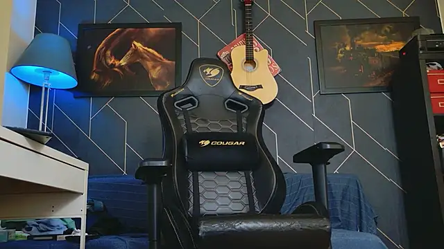 Snapshot of ChrisKox chatting on September 30, 2025, 2:12 pm ChrisKox online show from September 30, 2025, 2:12 pm