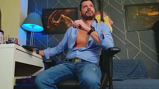 Snapshot of ChrisKox chatting on October 21, 2025, 1:49 am ChrisKox online show from October 21, 2025, 1:49 am