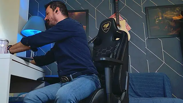 Snapshot of ChrisKox chatting on September 21, 2025, 6:51 am ChrisKox online show from September 21, 2025, 6:51 am