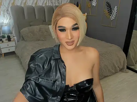 Snapshot of LegendaryNicole chatting on October 1, 2025, 8:30 am LegendaryNicole online show from October 1, 2025, 8:30 am