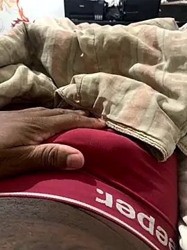 Negao23cmjf online show from October 8, 2025, 1:12 pm