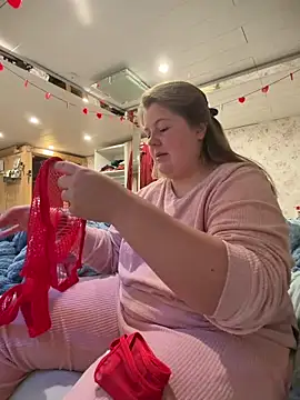 BootyLola online show from February 4, 2026, 11:49 am