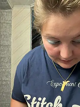 BootyLola online show from February 6, 2026, 2:46 pm