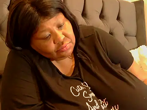 Snapshot of nancy111 chatting on October 27, 2025, 2:40 pm nancy111 online show from October 27, 2025, 2:40 pm