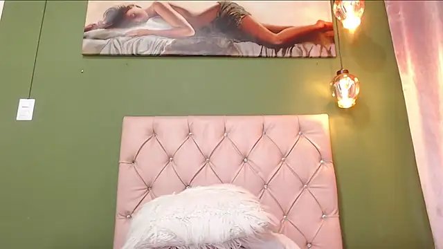 Tinna Flirt online show from February 24, 2025, 5:54 am