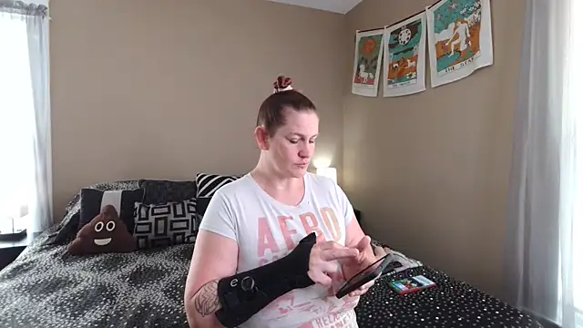 onlyhotbbw75 online show from September 18, 2025, 3:26 pm