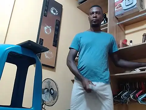 Snapshot of kurtbigcock chatting on September 23, 2025, 1:07 pm kurtbigcock online show from September 23, 2025, 1:07 pm