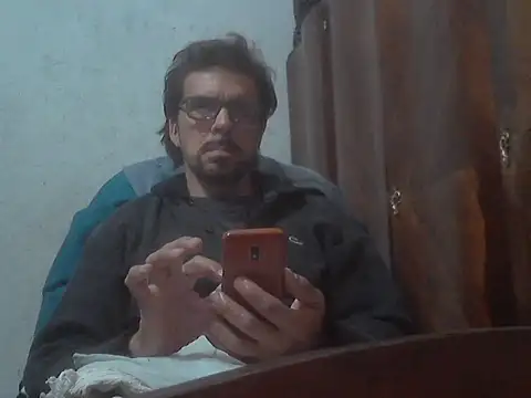 Snapshot of el_principe_hot chatting on October 3, 2025, 2:37 am el principe hot online show from October 3, 2025, 2:37 am