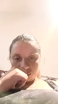 kattydirtylol online show from November 23, 2025, 1:59 am