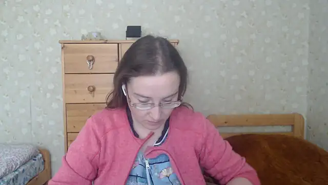 Smart Rose online show from March 18, 2025, 1:34 pm