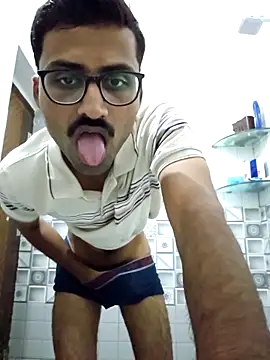 Snapshot of krishna8035 chatting on November 3, 2025, 2:09 pm krishna8035 online show from November 3, 2025, 2:09 pm