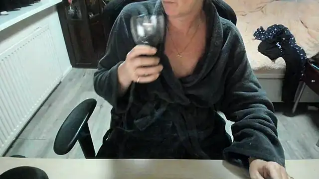 Snapshot of minoesje37 chatting on October 29, 2025, 8:30 pm minoesje37 online show from October 29, 2025, 8:30 pm