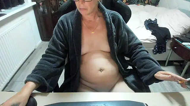 Snapshot of minoesje37 chatting on September 20, 2025, 8:36 pm minoesje37 online show from September 20, 2025, 8:36 pm