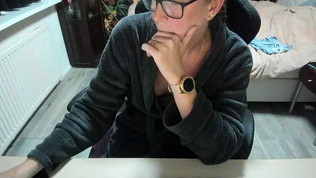 Snapshot of minoesje37 chatting on October 30, 2025, 8:28 pm minoesje37 online show from October 30, 2025, 8:28 pm