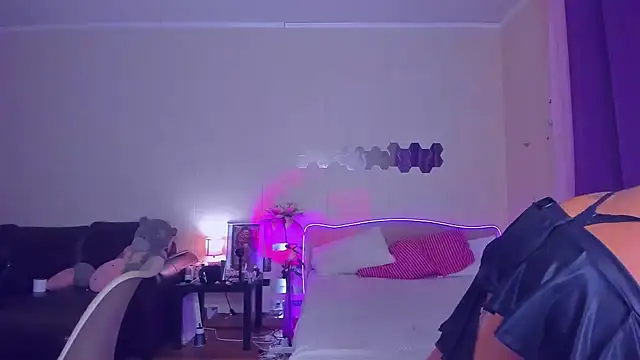 Snapshot of EmmaAbramson chatting on September 23, 2025, 4:36 pm EmmaAbramson online show from September 23, 2025, 4:36 pm