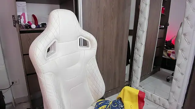 Snapshot of infinitysex1 chatting on February 1, 2025, 1:23 am infinitysex1 online show from February 1, 2025, 1:23 am