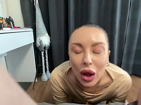 Blondeqlove online show from January 30, 2025, 7:15 pm