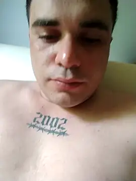 E f online show from October 22, 2025, 1:54 pm