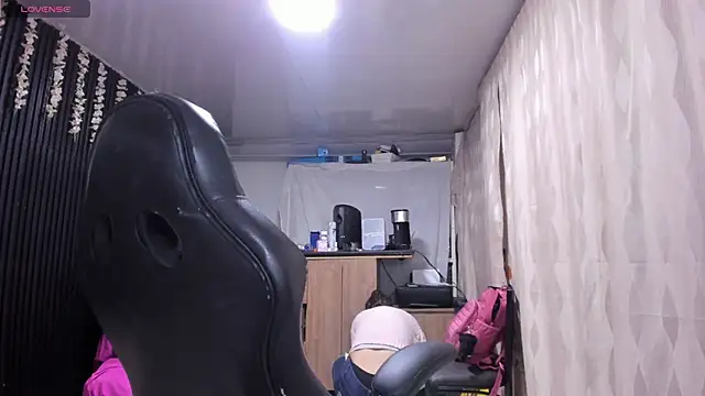 Snapshot of lalanaughty chatting on September 22, 2025, 10:43 am lalanaughty online show from September 22, 2025, 10:43 am