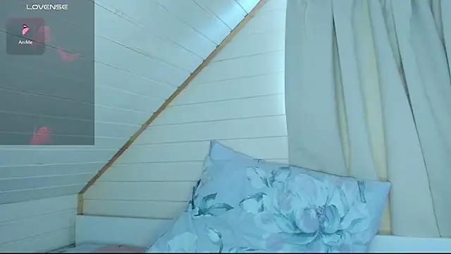 I AM MILF online show from January 27, 2025, 7:35 am